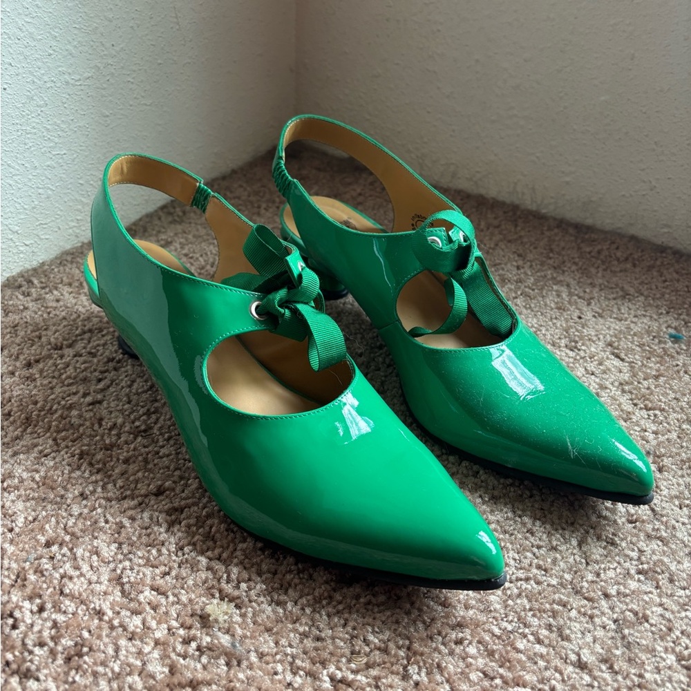John Fluevog Ficta in  Green Patent